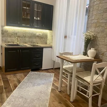 Diokletian's Golden Nest Apartment