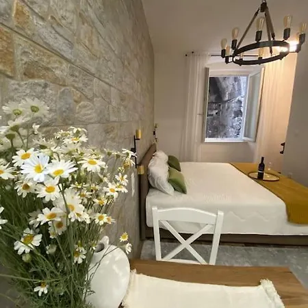 Diokletian's Golden Nest Apartment