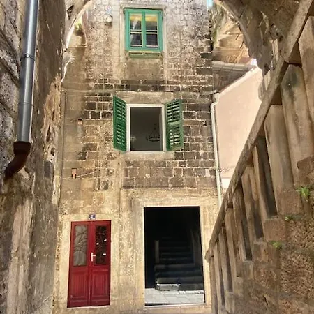 Diokletian's Golden Nest Apartment Split