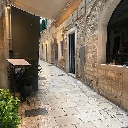 Apartment Diokletian's Golden Nest Split