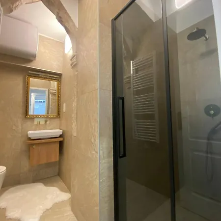 Diokletian's Golden Nest Apartment Split