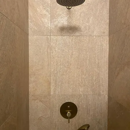 Diokletian's Golden Nest Apartment *