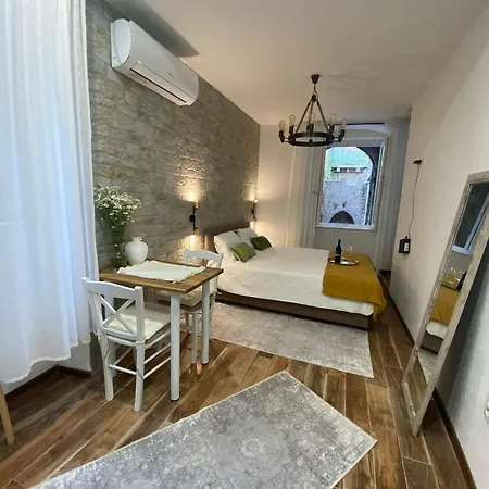 Diokletian's Golden Nest *