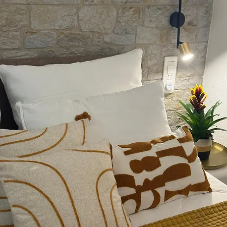 Apartamento Diokletian's Golden Nest Split